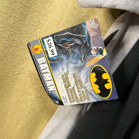 Batman Shirt with Cape Medium  NWT - Picture 3 of 5